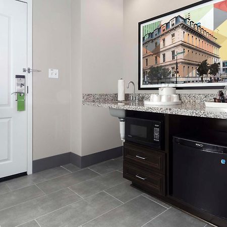 Hampton Inn & Suites - Raleigh Downtown Bagian luar foto