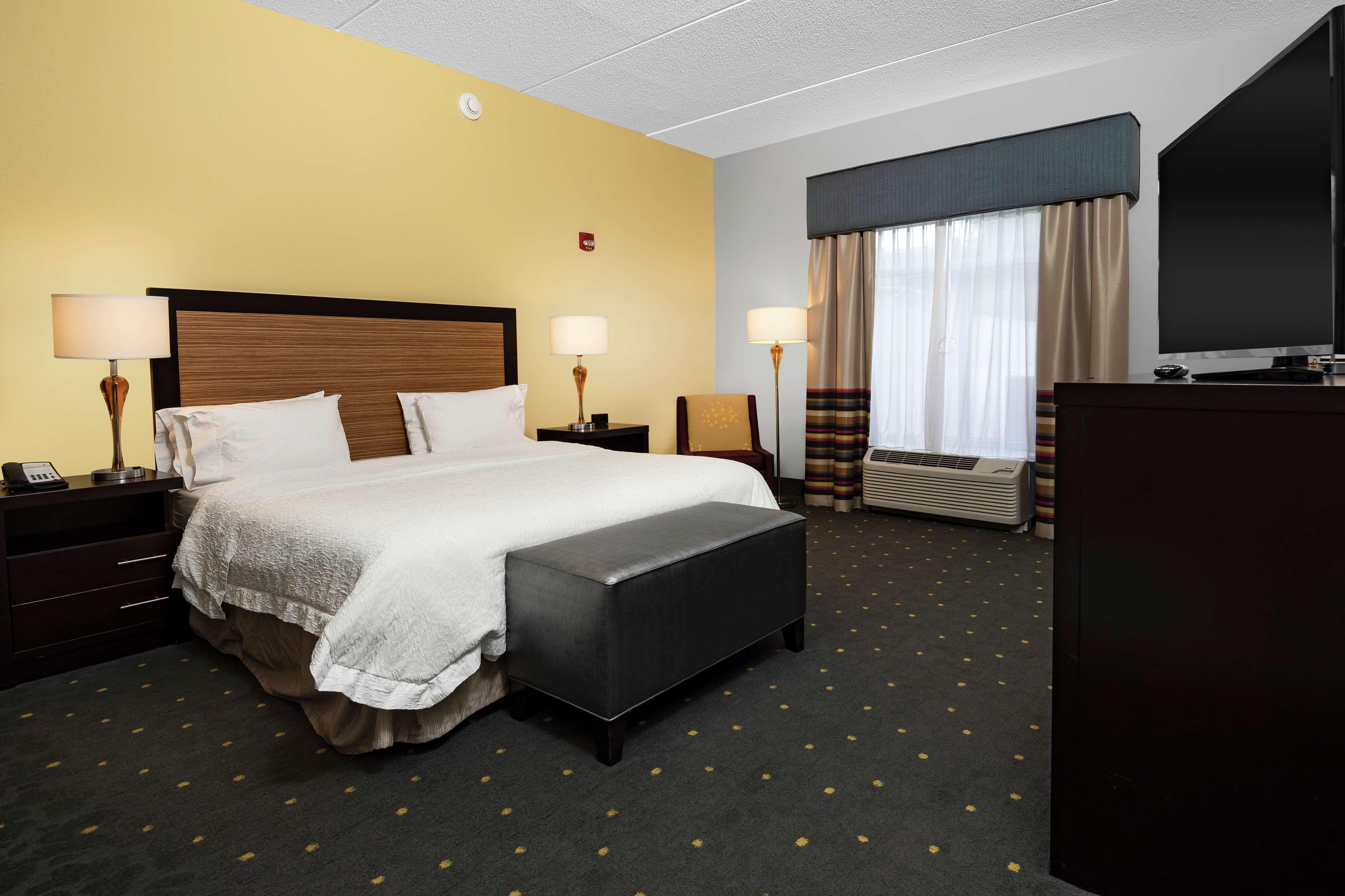 Hampton Inn & Suites - Raleigh Downtown Bagian luar foto