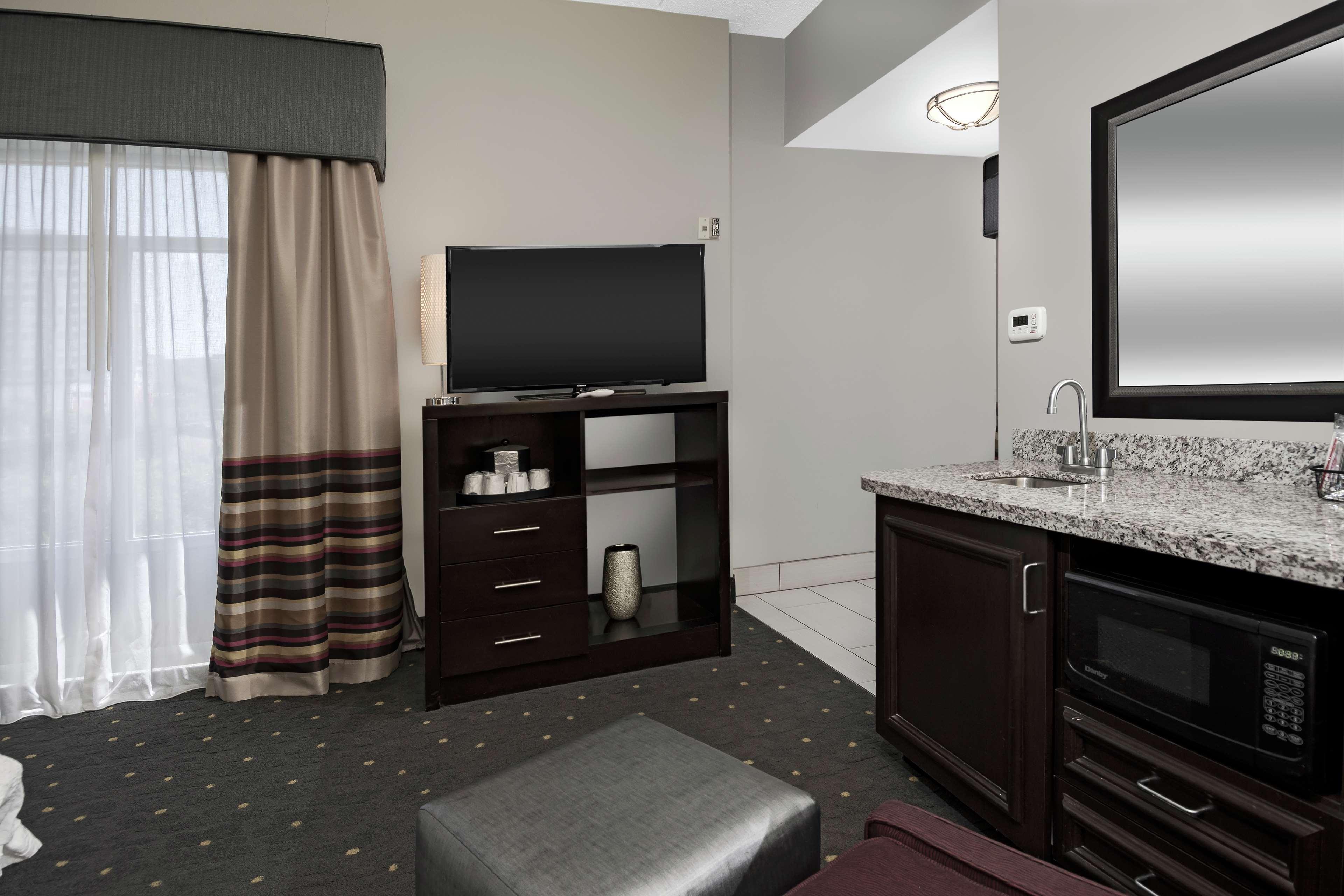 Hampton Inn & Suites - Raleigh Downtown Bagian luar foto