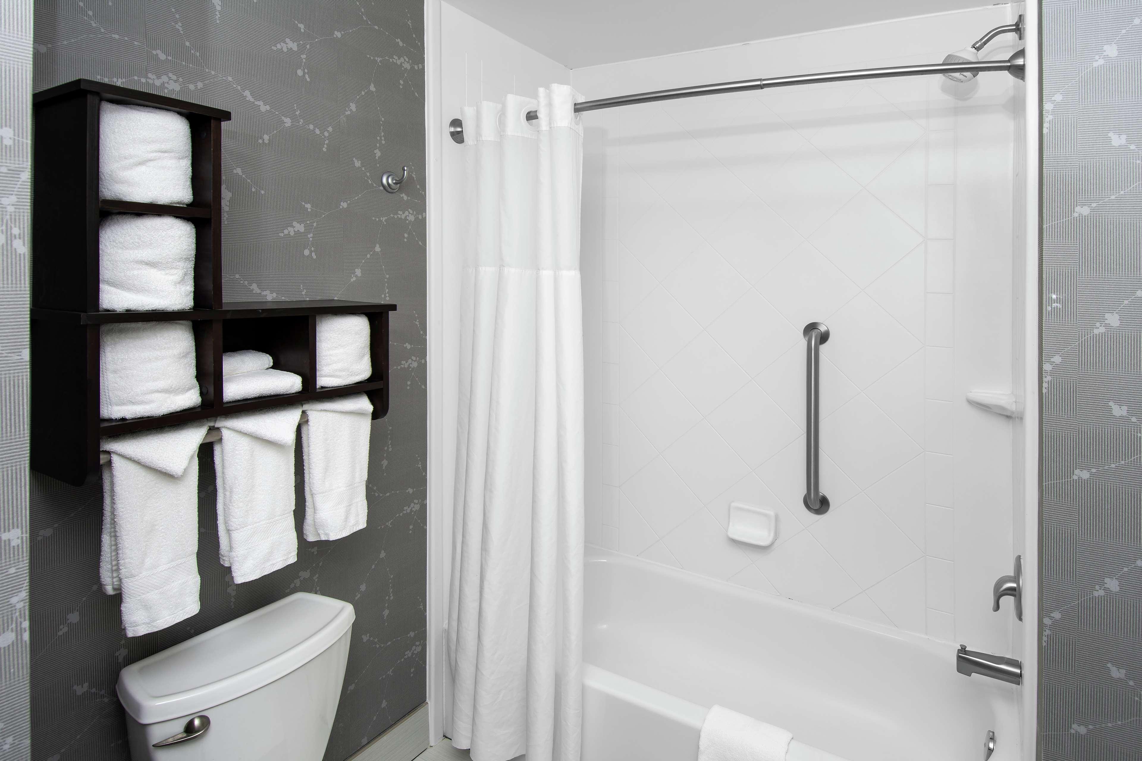 Hampton Inn & Suites - Raleigh Downtown Bagian luar foto