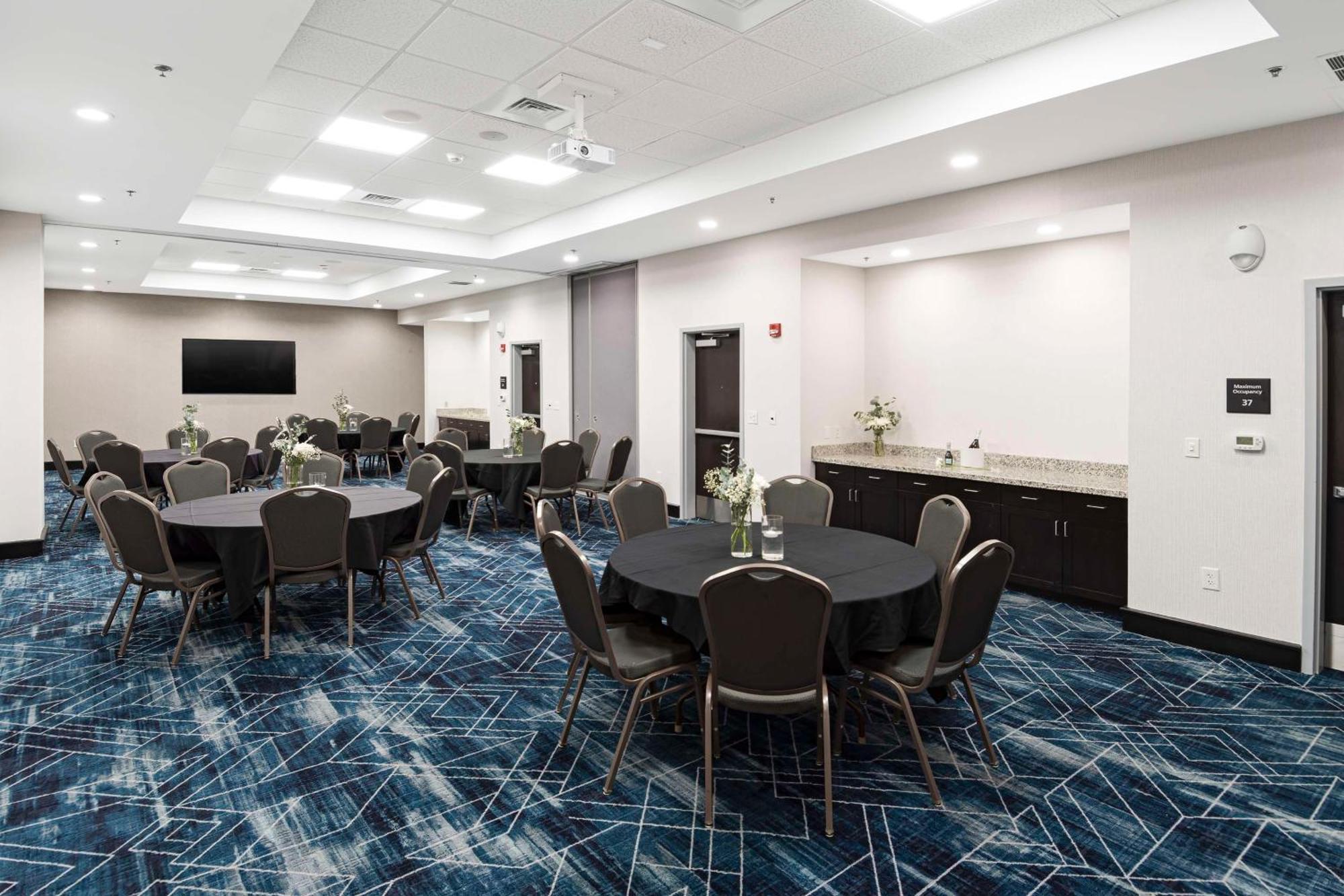 Hampton Inn & Suites - Raleigh Downtown Bagian luar foto