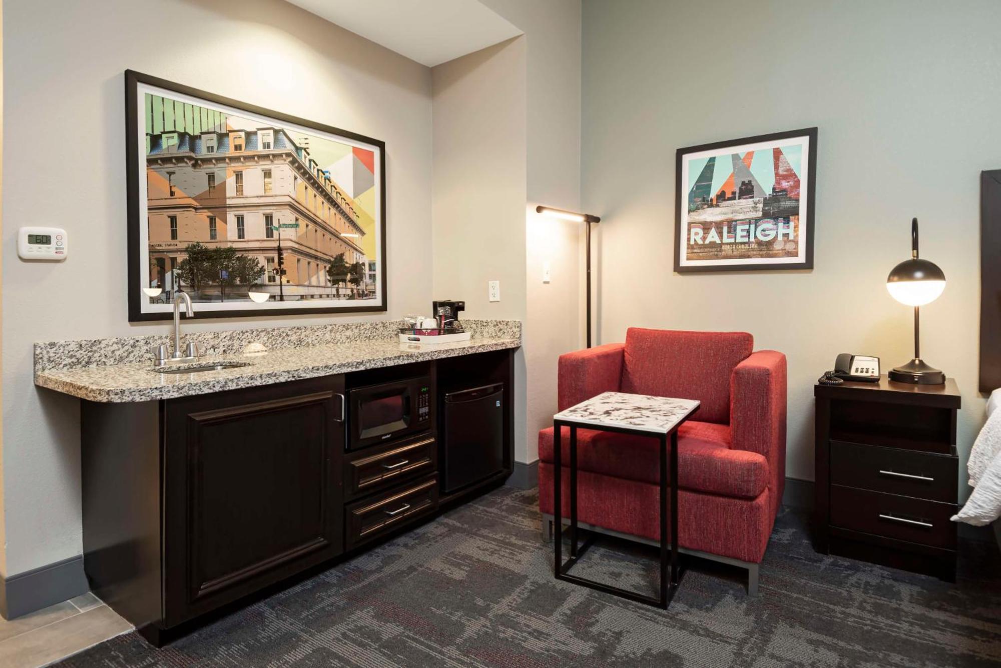 Hampton Inn & Suites - Raleigh Downtown Bagian luar foto