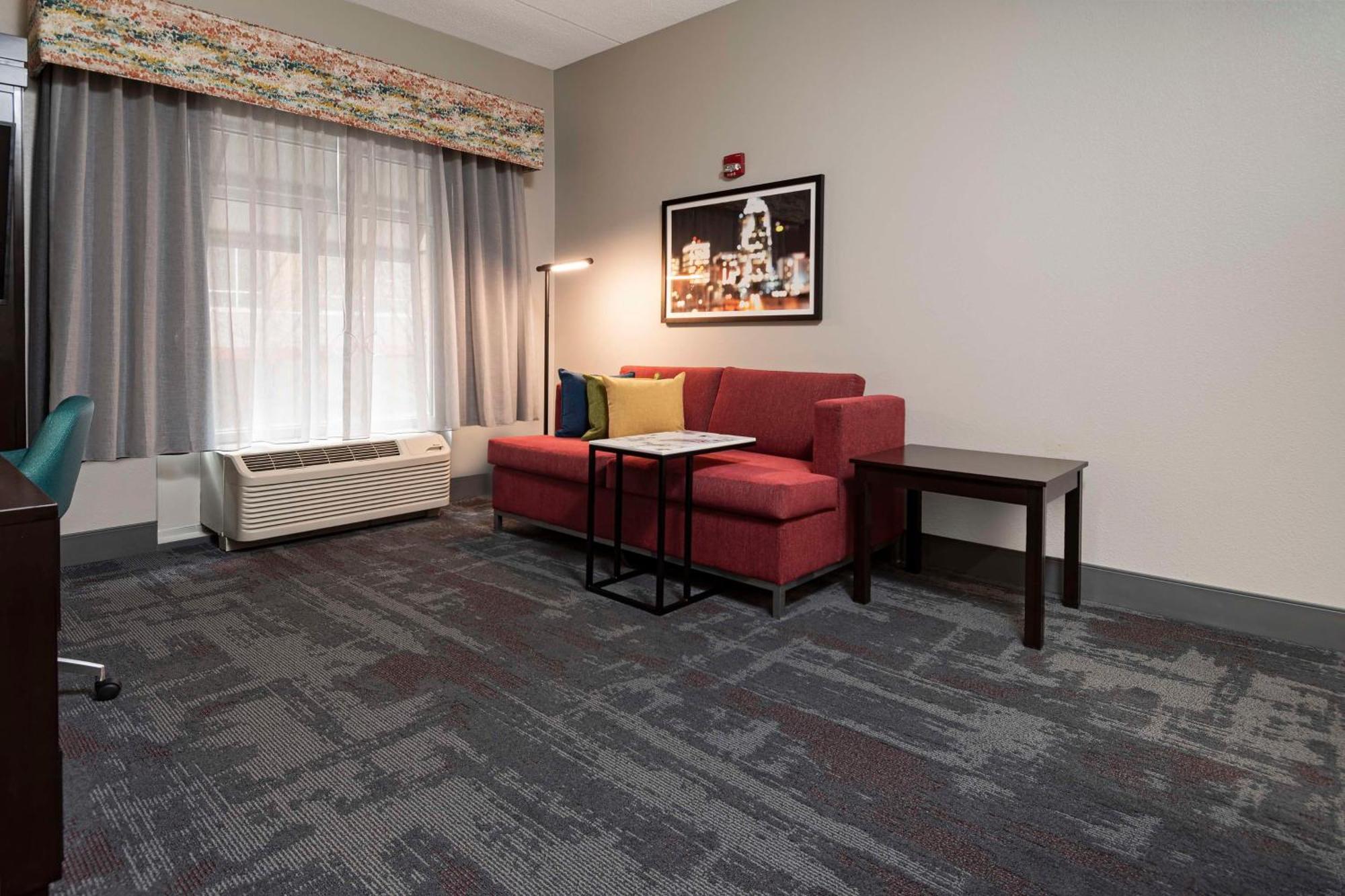 Hampton Inn & Suites - Raleigh Downtown Bagian luar foto