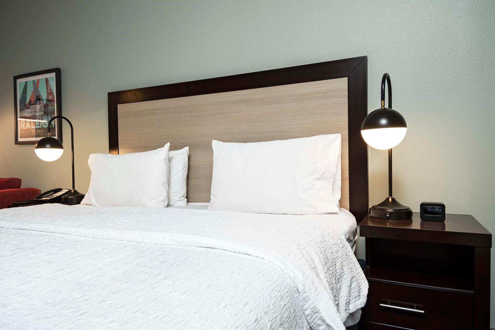 Hampton Inn & Suites - Raleigh Downtown Bagian luar foto