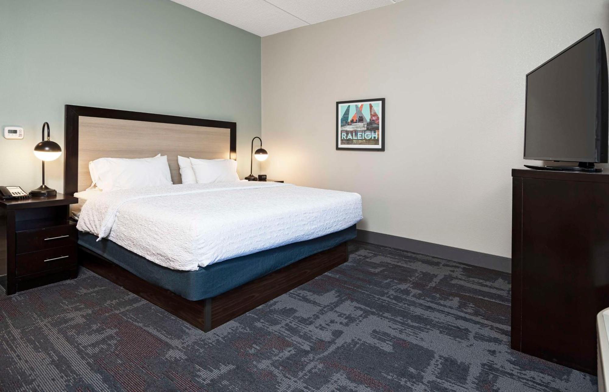 Hampton Inn & Suites - Raleigh Downtown Bagian luar foto