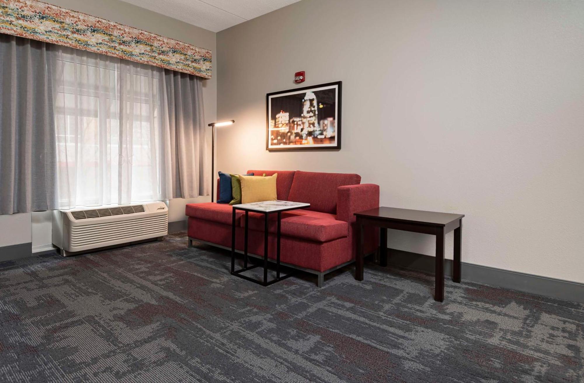 Hampton Inn & Suites - Raleigh Downtown Bagian luar foto