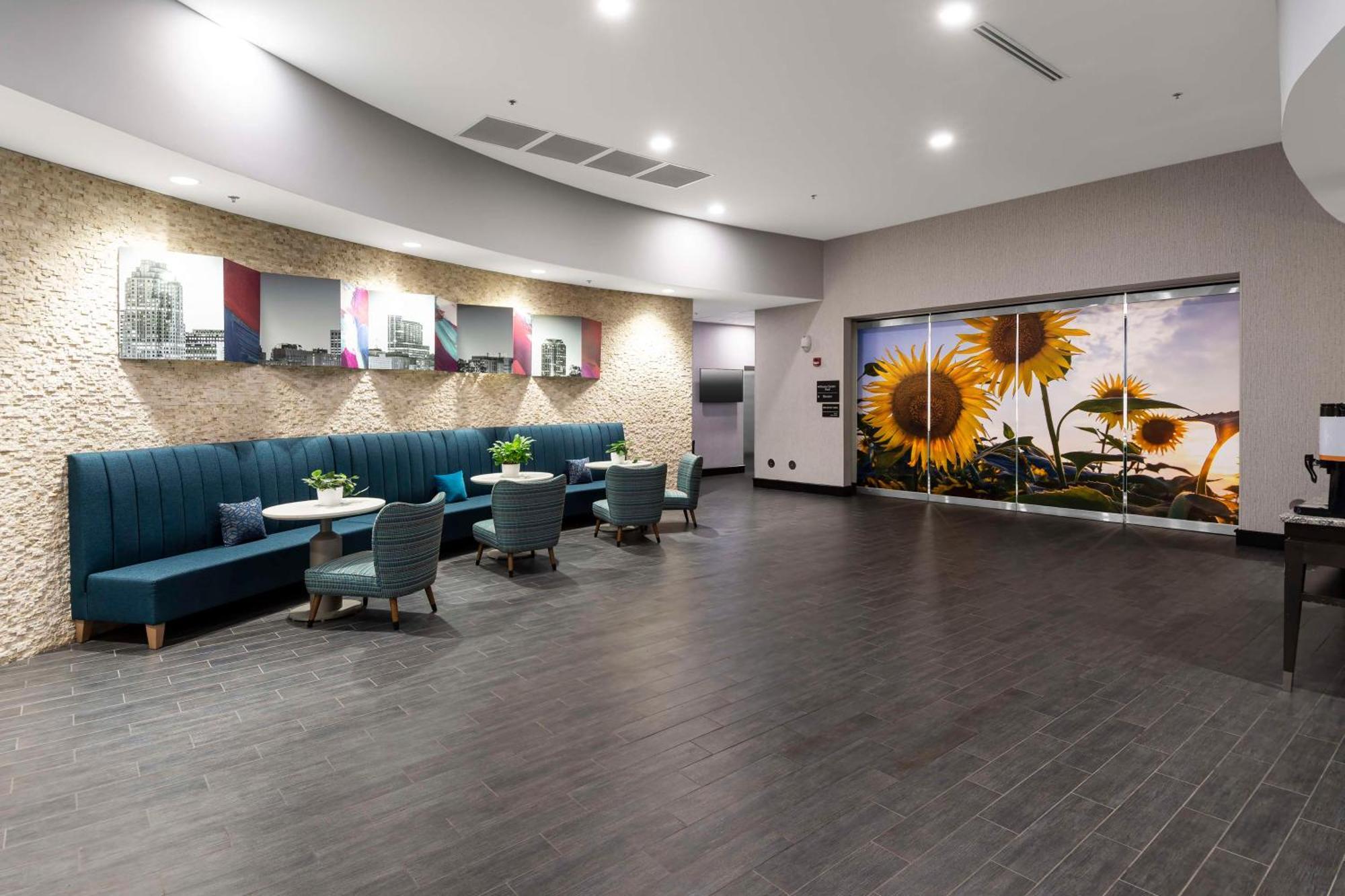 Hampton Inn & Suites - Raleigh Downtown Bagian luar foto