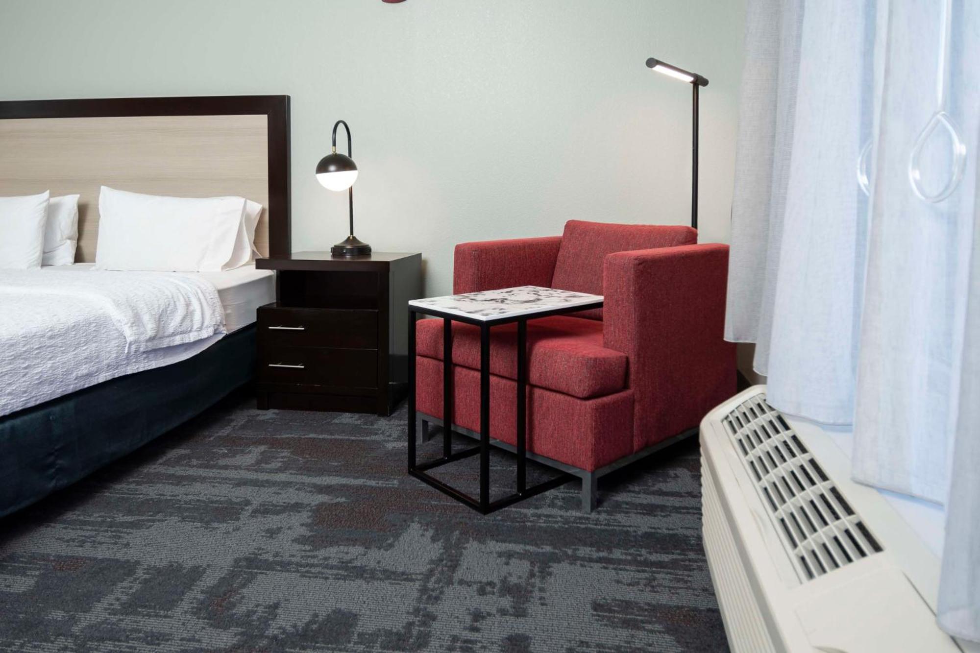 Hampton Inn & Suites - Raleigh Downtown Bagian luar foto