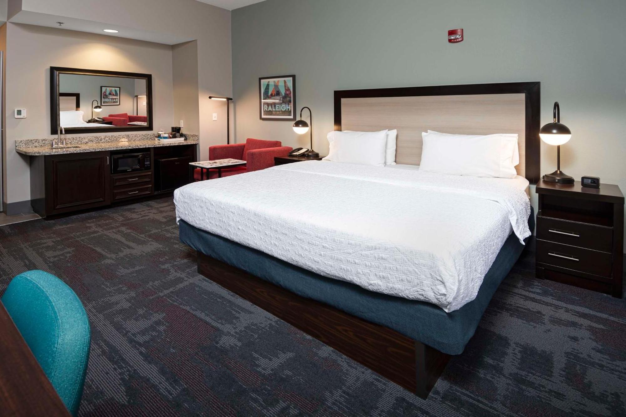 Hampton Inn & Suites - Raleigh Downtown Bagian luar foto
