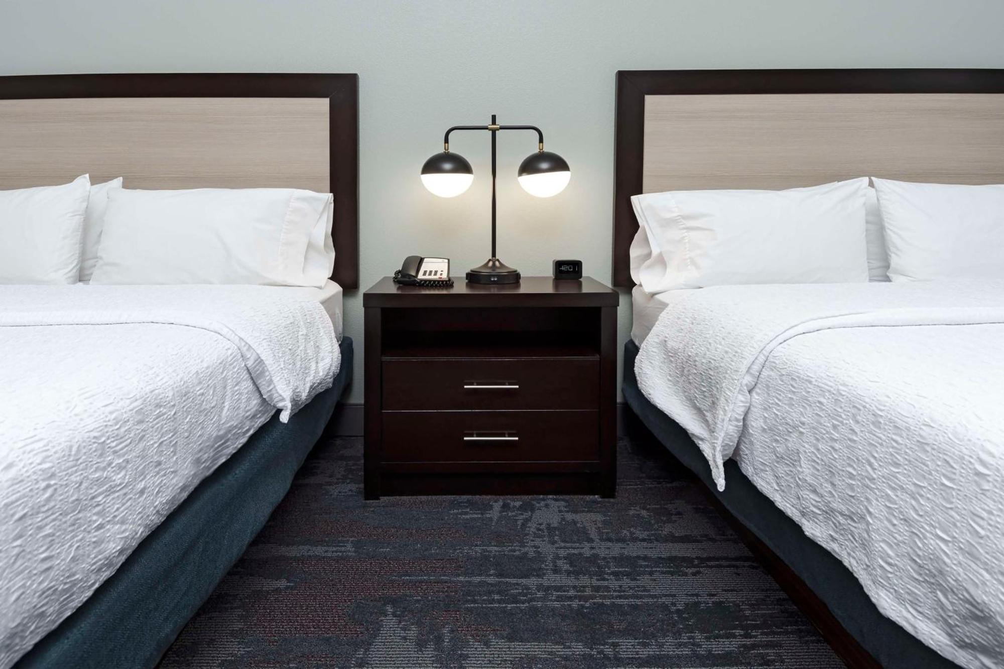 Hampton Inn & Suites - Raleigh Downtown Bagian luar foto