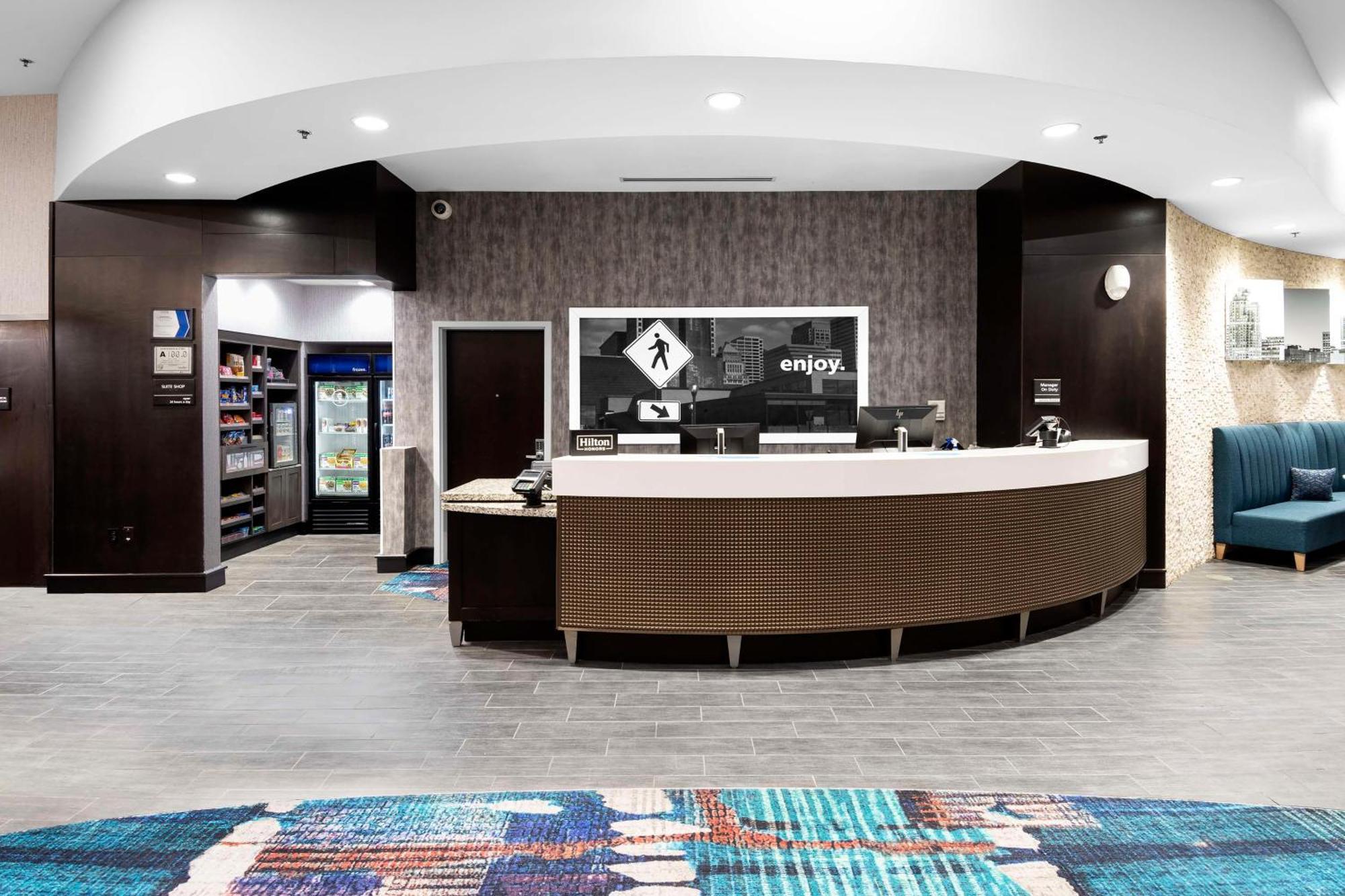 Hampton Inn & Suites - Raleigh Downtown Bagian luar foto